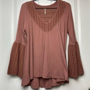 Free People Rose Parisian Night Long Bell Sleeve W/ Eyelet Detail V-Neck Size M
